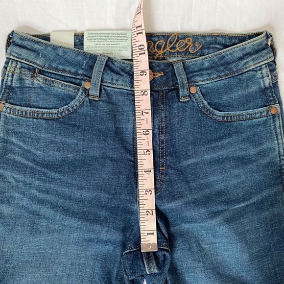 NWT 25x34 Wrangler Retro High Rise Trumpet Flare Jeans in Jana - Picture 15 of 16